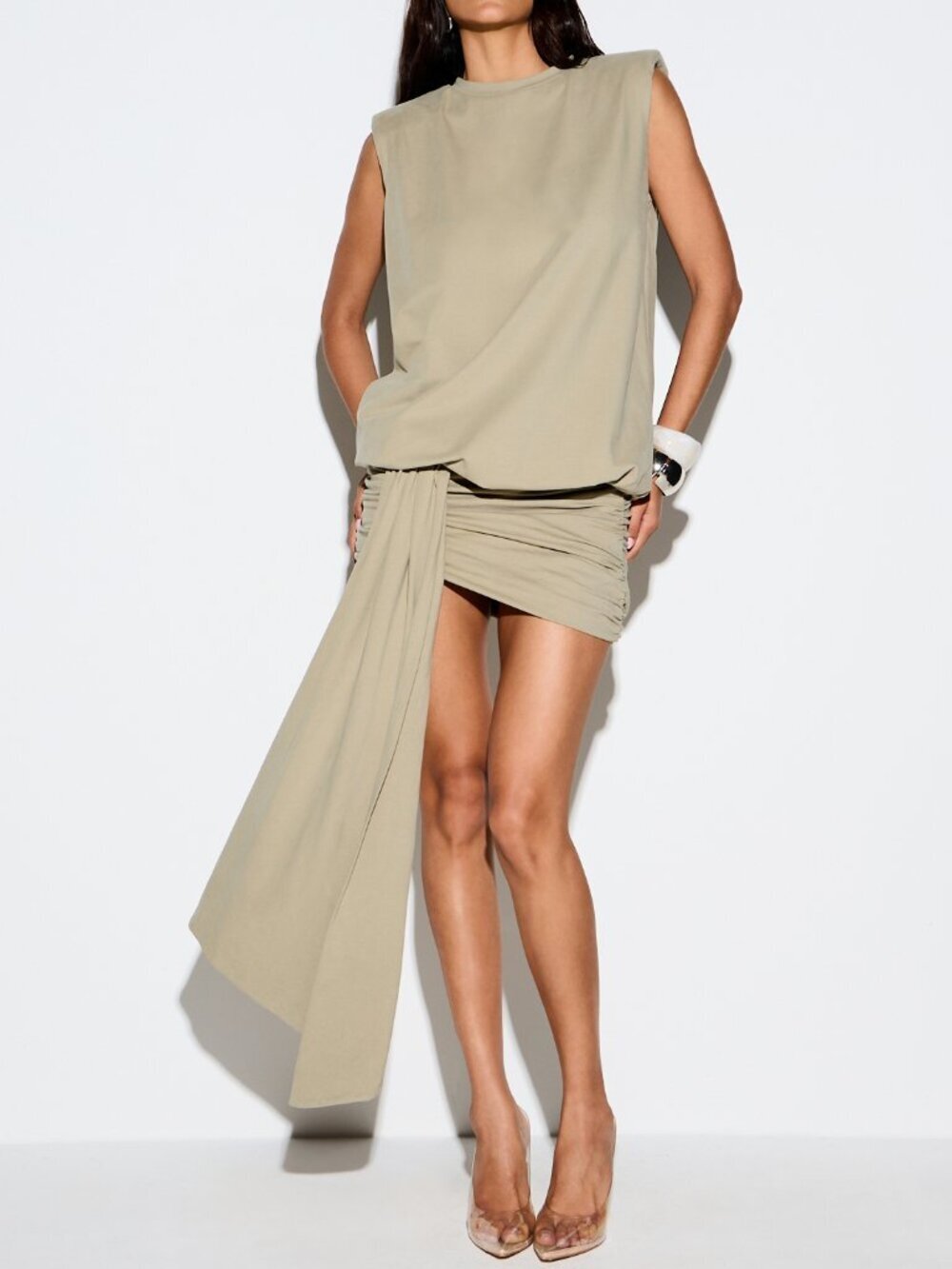 Elegant Green Women's Mini Sleeveless Dress with Shoulder Pad and Ruched Skirt